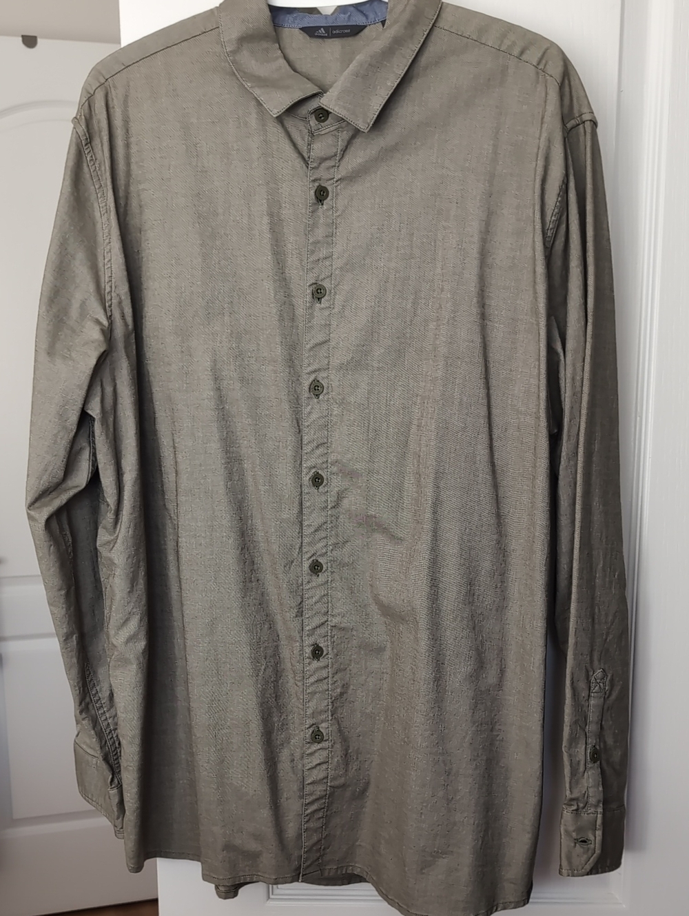 Adicross Men's Olive/Taupe Long-Sleeve Button-Up Shirt